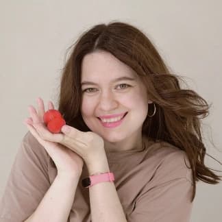 Tanya Zhdanova with radish