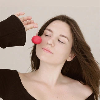 Liza Grin with radish
