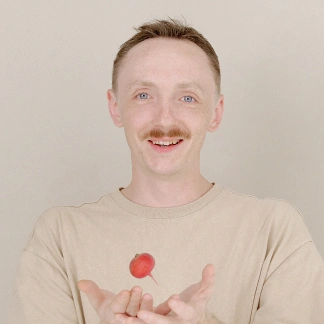 Lesha Lupov with radish