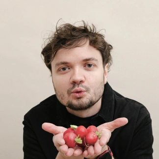 Pasha Dergachev with radish